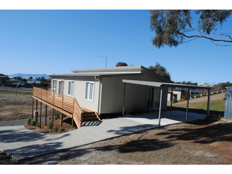 14 River Street, Swansea TAS 7190