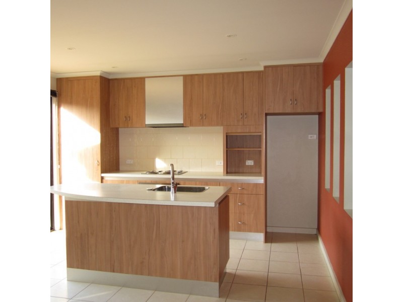 2/12 Julia Street, Swansea TAS 7190