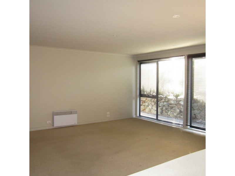 2/12 Julia Street, Swansea TAS 7190