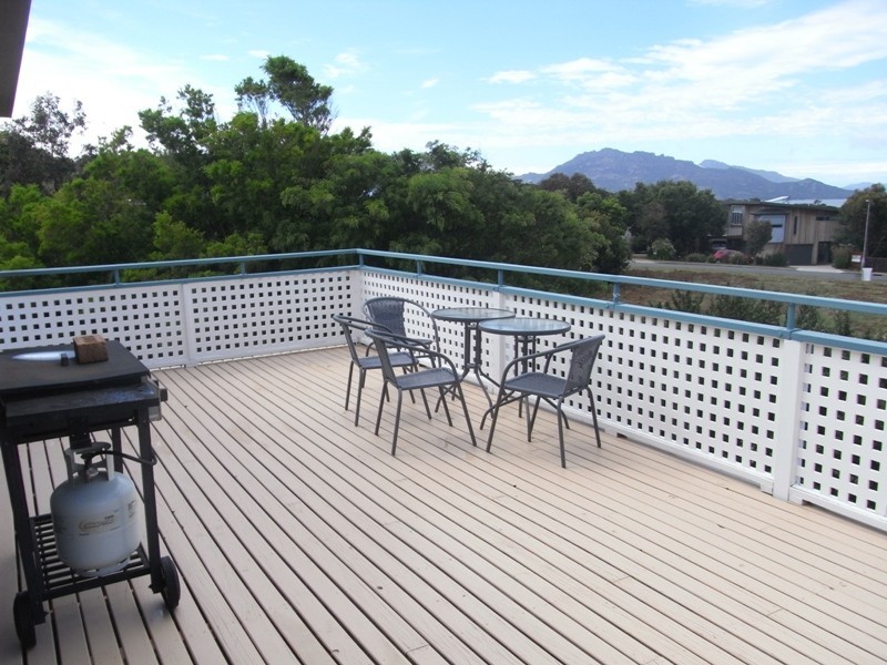 10 Oyster Bay Court, Coles Bay TAS 7215