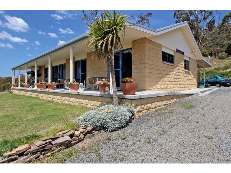 18067 Tasman Highway, Bicheno TAS 7215