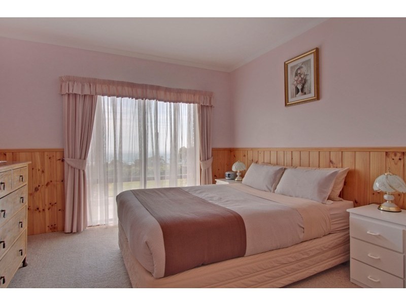 18067 Tasman Highway, Bicheno TAS 7215