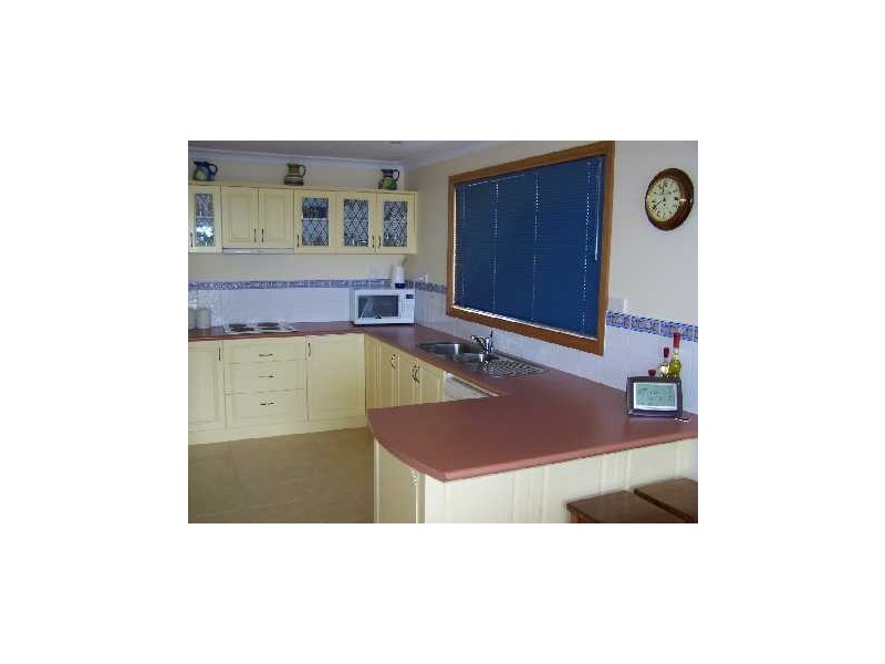 1/2 Meredith Court, Swansea TAS 7190