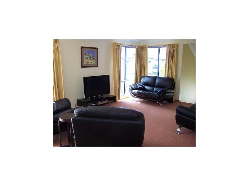 1/2 Meredith Court, Swansea TAS 7190