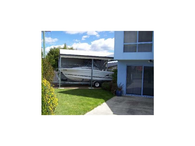 1/2 Meredith Court, Swansea TAS 7190