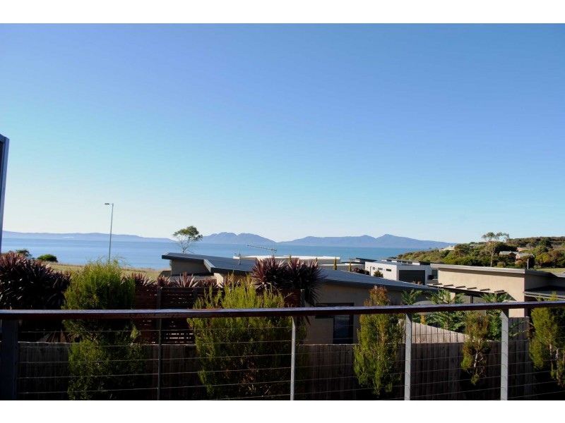 2 Aqua Sands Drive, Swansea TAS 7190