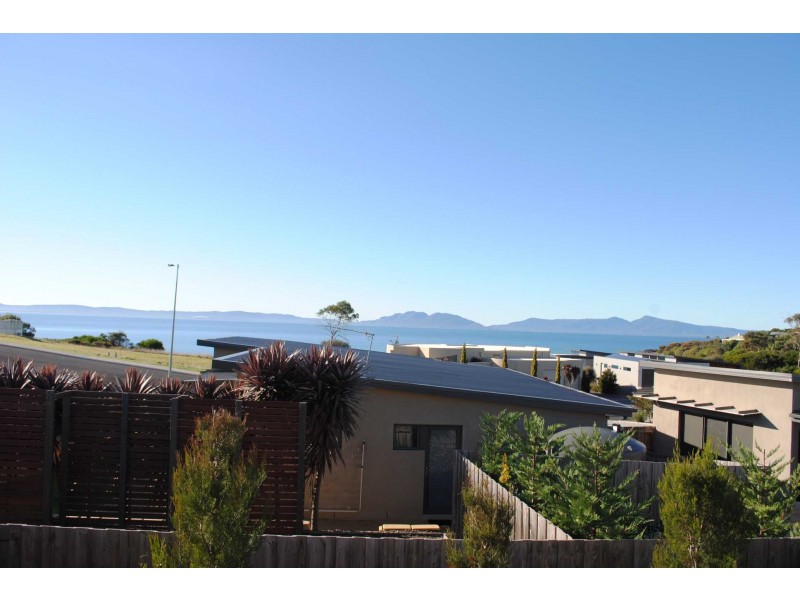 2 Aqua Sands Drive, Swansea TAS 7190