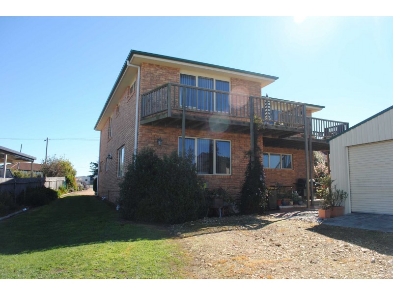 8 Sunny View Avenue, Swansea TAS 7190
