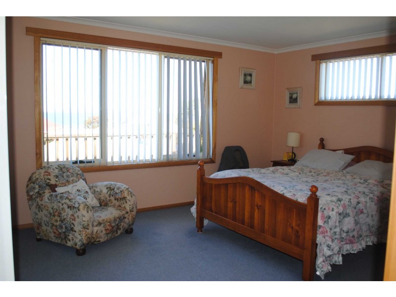 8 Sunny View Avenue, Swansea TAS 7190