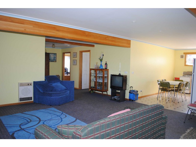8 Sunny View Avenue, Swansea TAS 7190