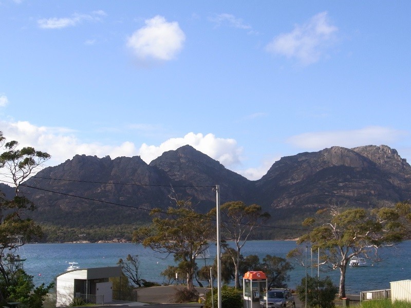 4 Garnet Avenue, Coles Bay TAS 7215