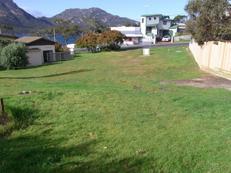 4 Garnet Avenue, Coles Bay TAS 7215