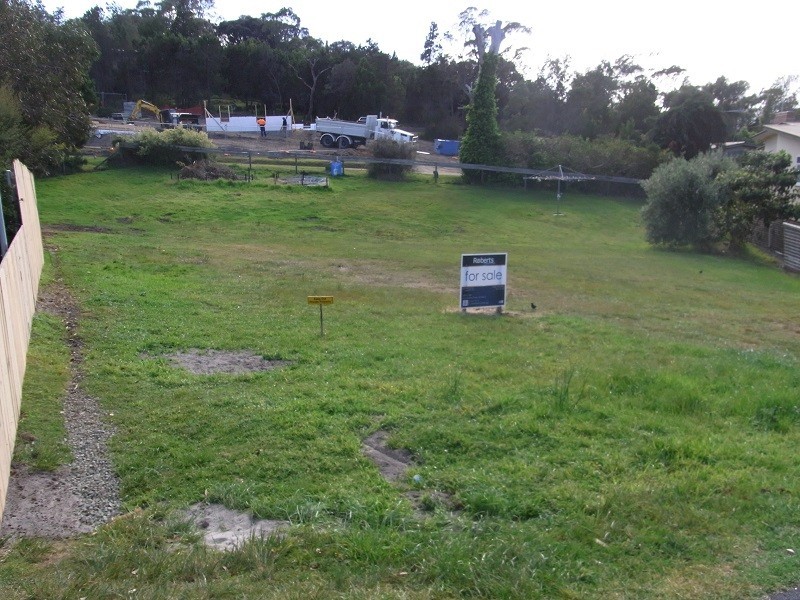 4 Garnet Avenue, Coles Bay TAS 7215