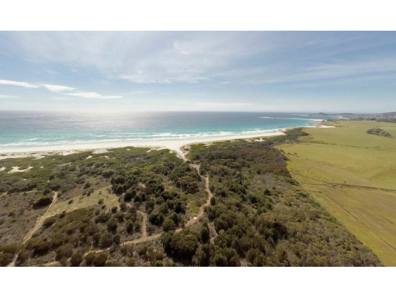 . Tasman Highway, Bicheno TAS 7215