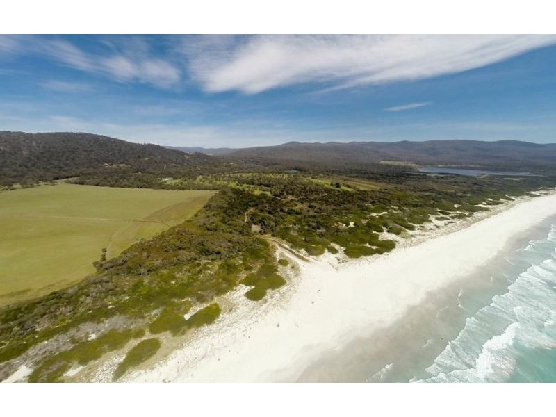 . Tasman Highway, Bicheno TAS 7215