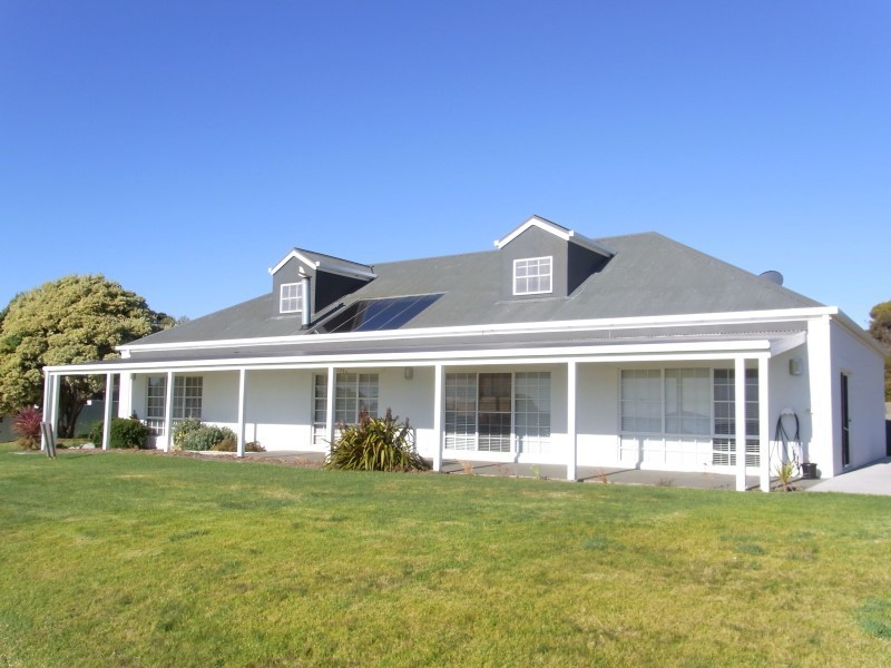 8 Jetty Road, Bicheno TAS 7215