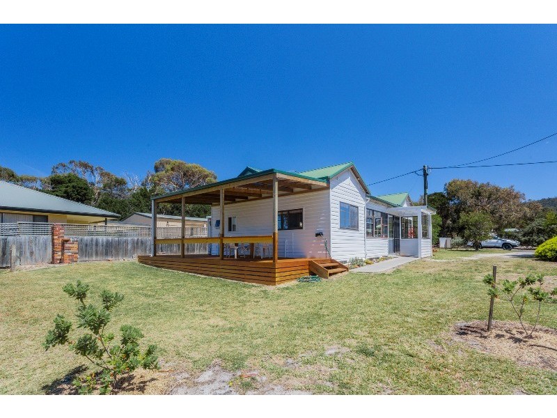 8 Murray Street, Bicheno TAS 7215