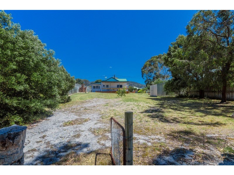 8 Murray Street, Bicheno TAS 7215