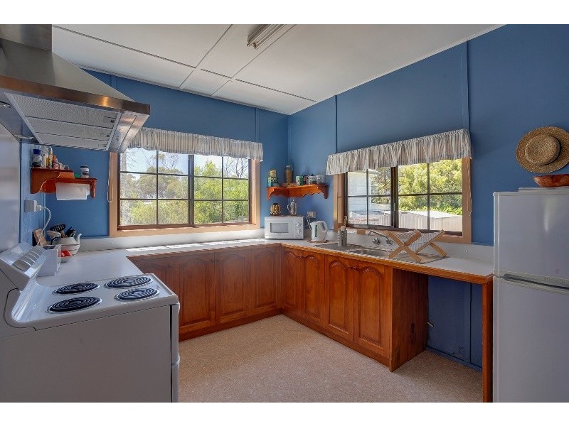 8 Murray Street, Bicheno TAS 7215