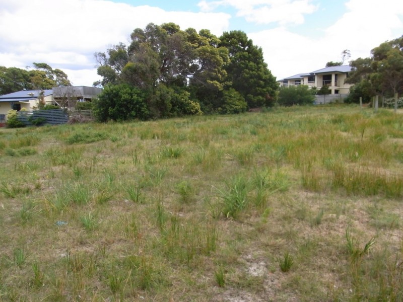 12 and 14 Oyster Bay Court, Coles Bay TAS 7215