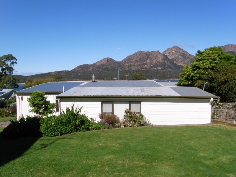 8 Harold Street, Coles Bay TAS 7215