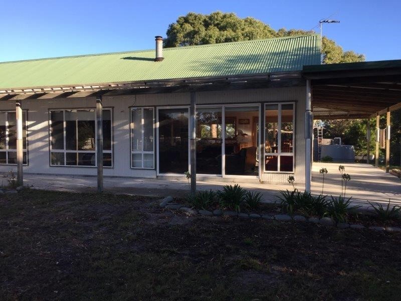 21 Hazards View Drive, Coles Bay TAS 7215