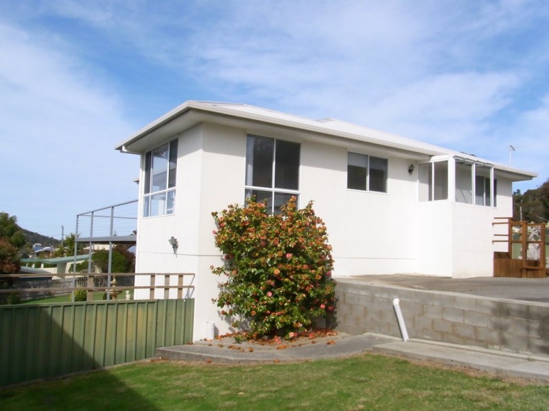 2 Harvey Avenue, Bicheno TAS 7215