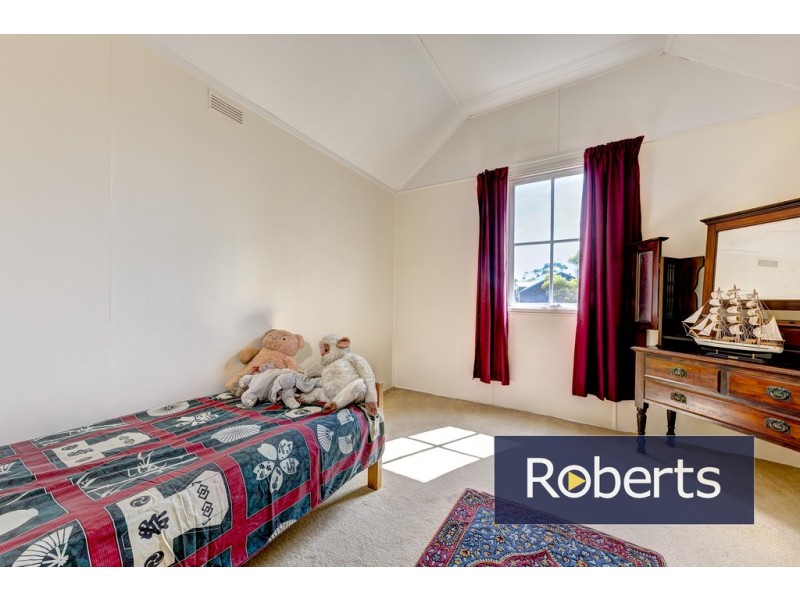 77 Burgess Street, Bicheno TAS 7215