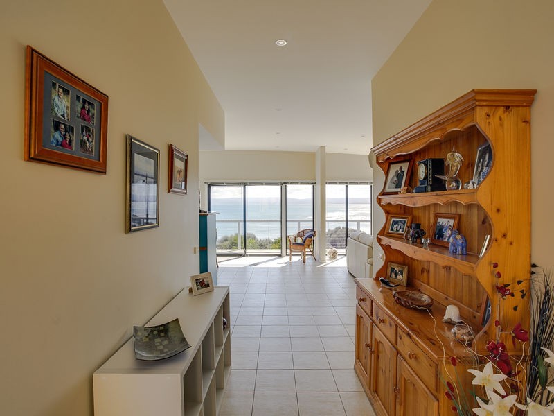 16 Meika Place, Coles Bay TAS 7215