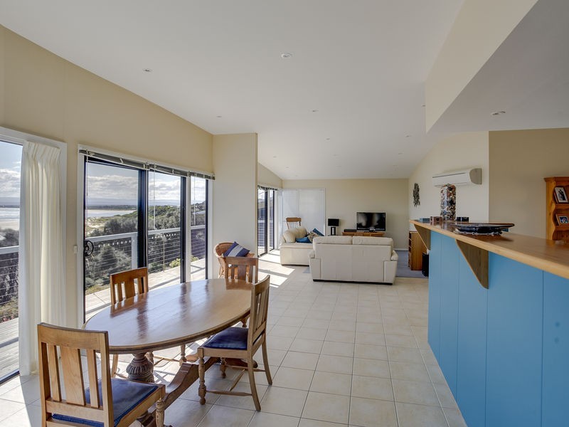 16 Meika Place, Coles Bay TAS 7215