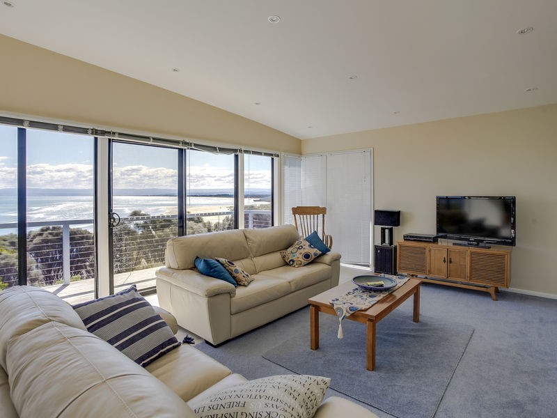 16 Meika Place, Coles Bay TAS 7215