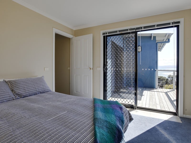 16 Meika Place, Coles Bay TAS 7215
