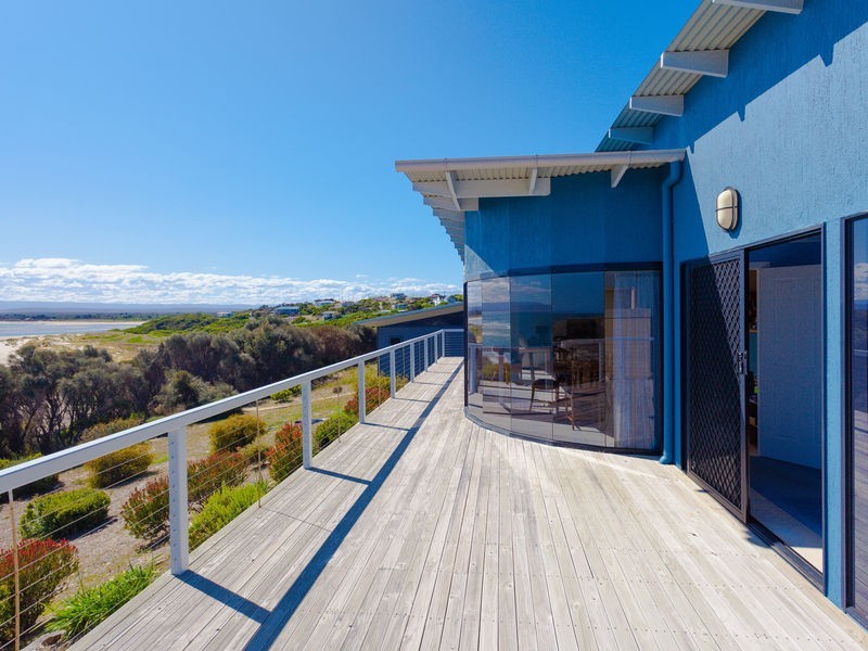 16 Meika Place, Coles Bay TAS 7215
