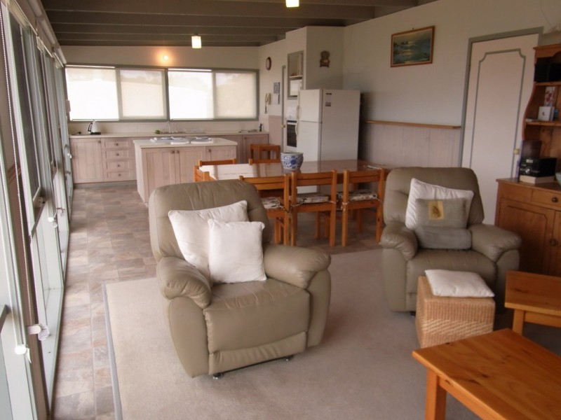 8 Waubs Court, Bicheno TAS 7215