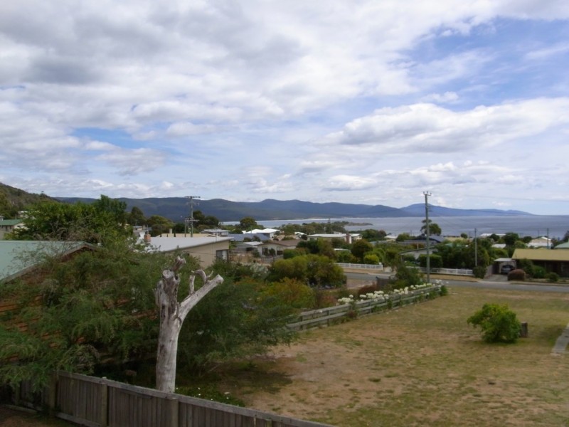 11 Sinclair Street, Bicheno TAS 7215