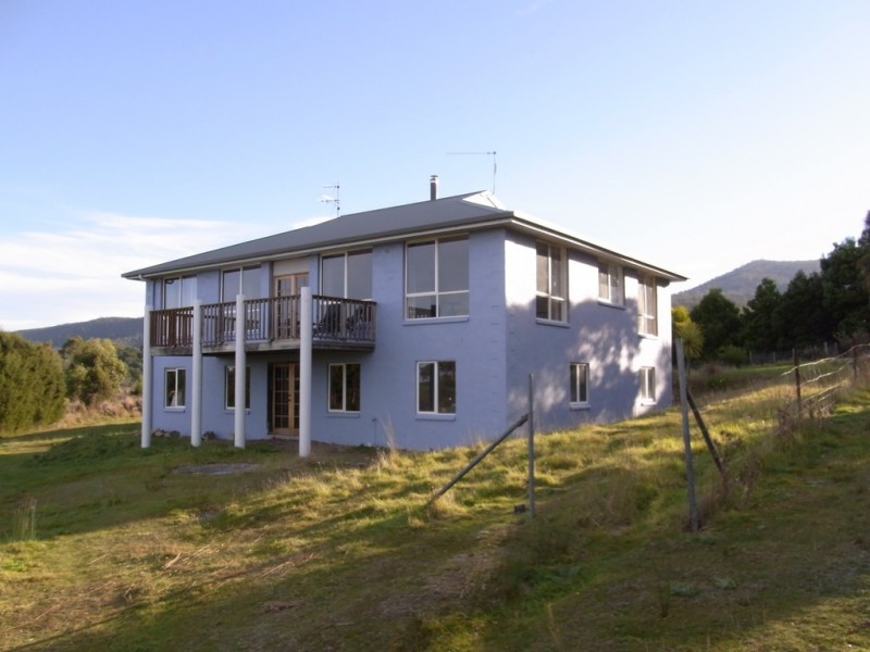 15 Deals Road, Bicheno TAS 7215