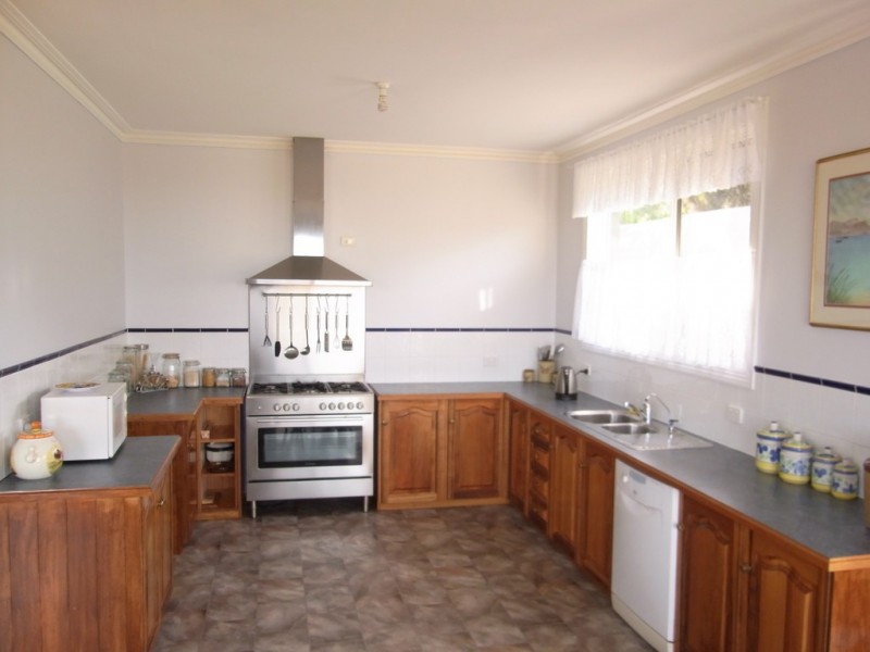 15 Deals Road, Bicheno TAS 7215