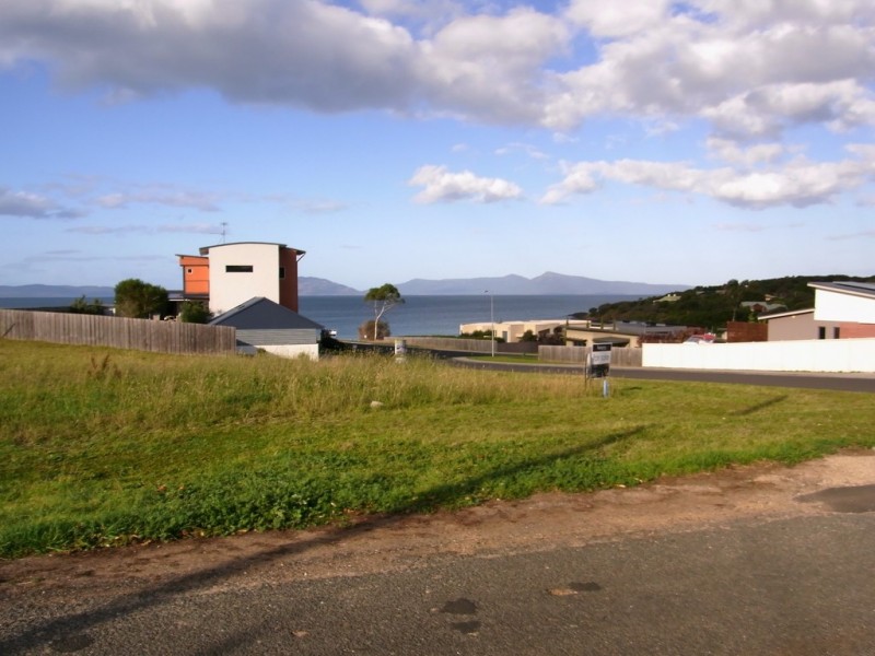 1A / 1 Aqua Sands Drive, Swansea TAS 7190