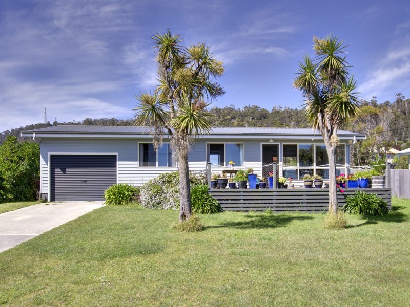 22 Tasman Hwy, Bicheno TAS 7215