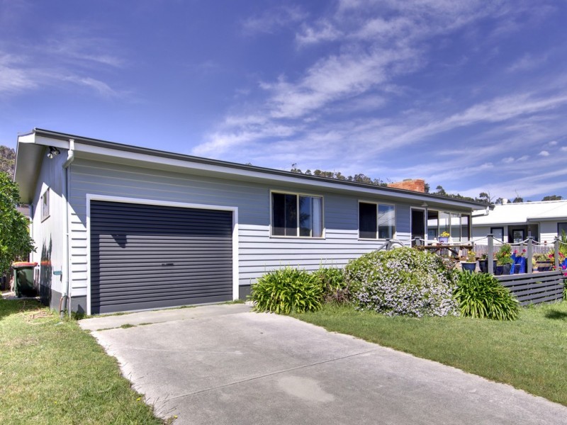 22 Tasman Hwy, Bicheno TAS 7215