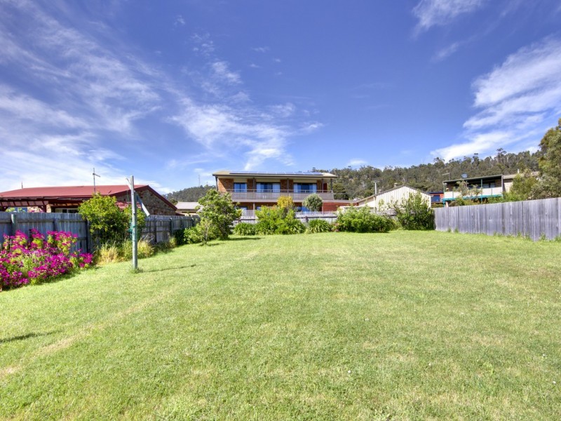 22 Tasman Hwy, Bicheno TAS 7215