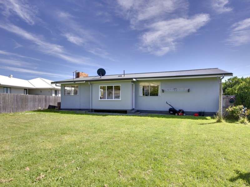 22 Tasman Hwy, Bicheno TAS 7215