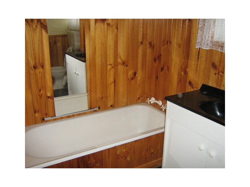 20 Elliot Street, Queenstown TAS 7467