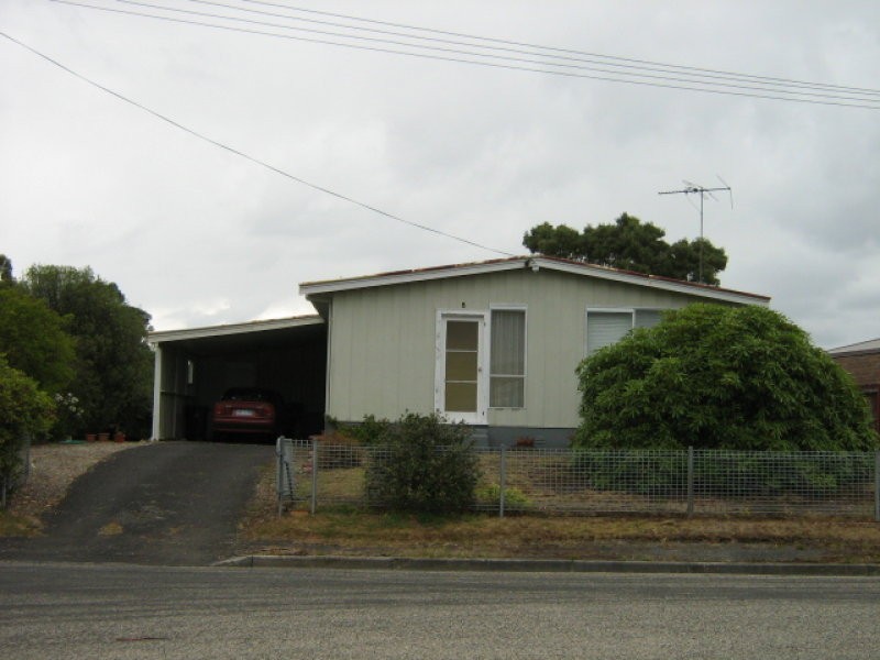8 Doric Court, Zeehan TAS 7469