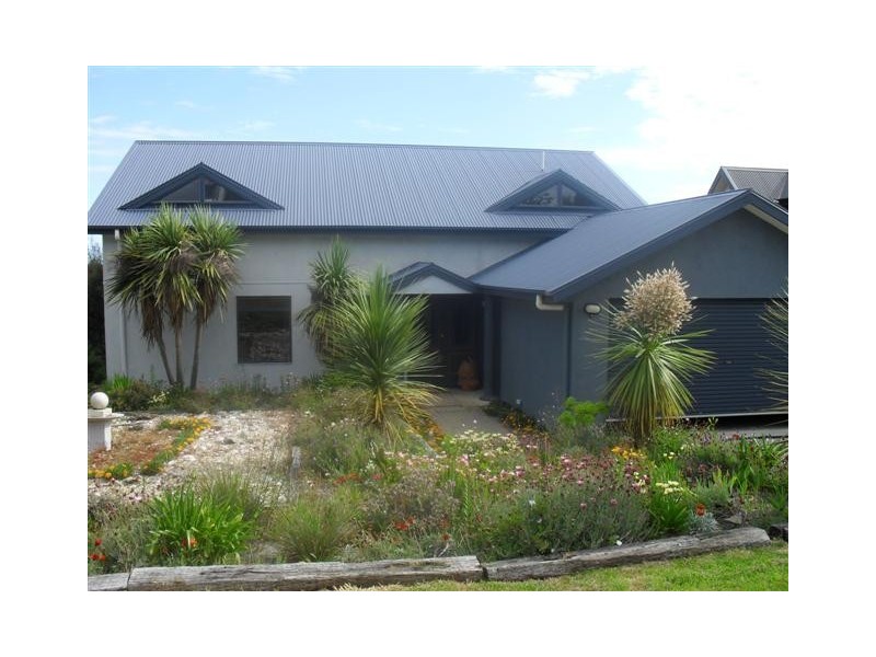 10 Charles Street, Strahan TAS 7468