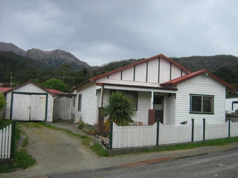 1 Williams Avenue, Queenstown TAS 7467
