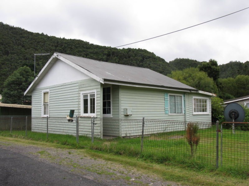 6 Robertson Street, Queenstown TAS 7467