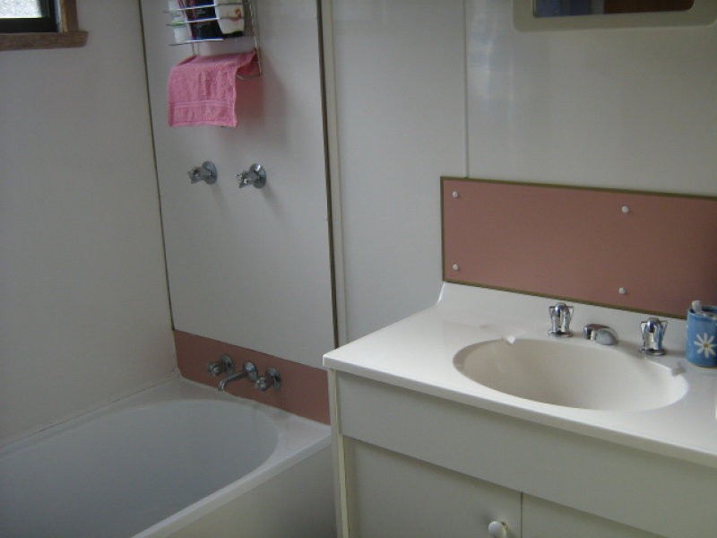 11 Charles Street, Strahan TAS 7468