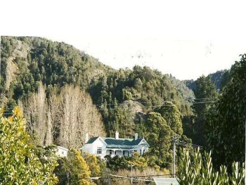 34 Esplanade, Queenstown TAS 7467