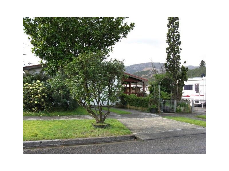 2 Huxley Crescent, Queenstown TAS 7467